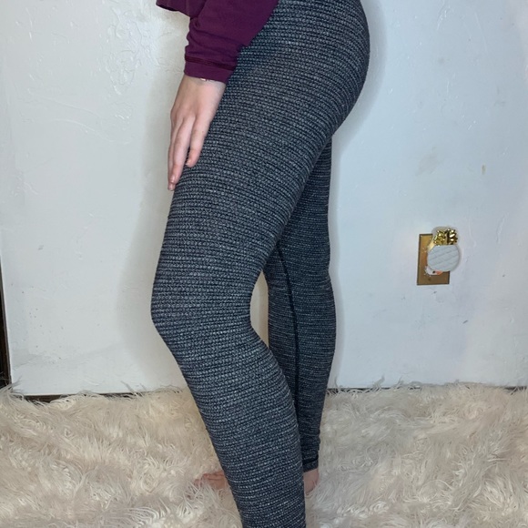 lululemon leggings!! - Picture 3 of 3